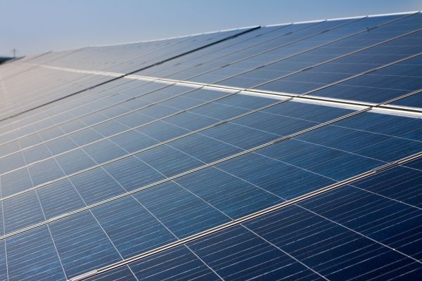 Fotovoltaico per le imprese: affidabilità, sicurezza e garanzie per i nuovi impianti