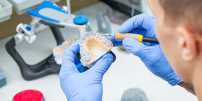 Ciclo webinar sui Dispositivi medici su misura: obblighi, qualità e vigilanza. Il nuovo scenario normativo per i laboratori odontotecnici