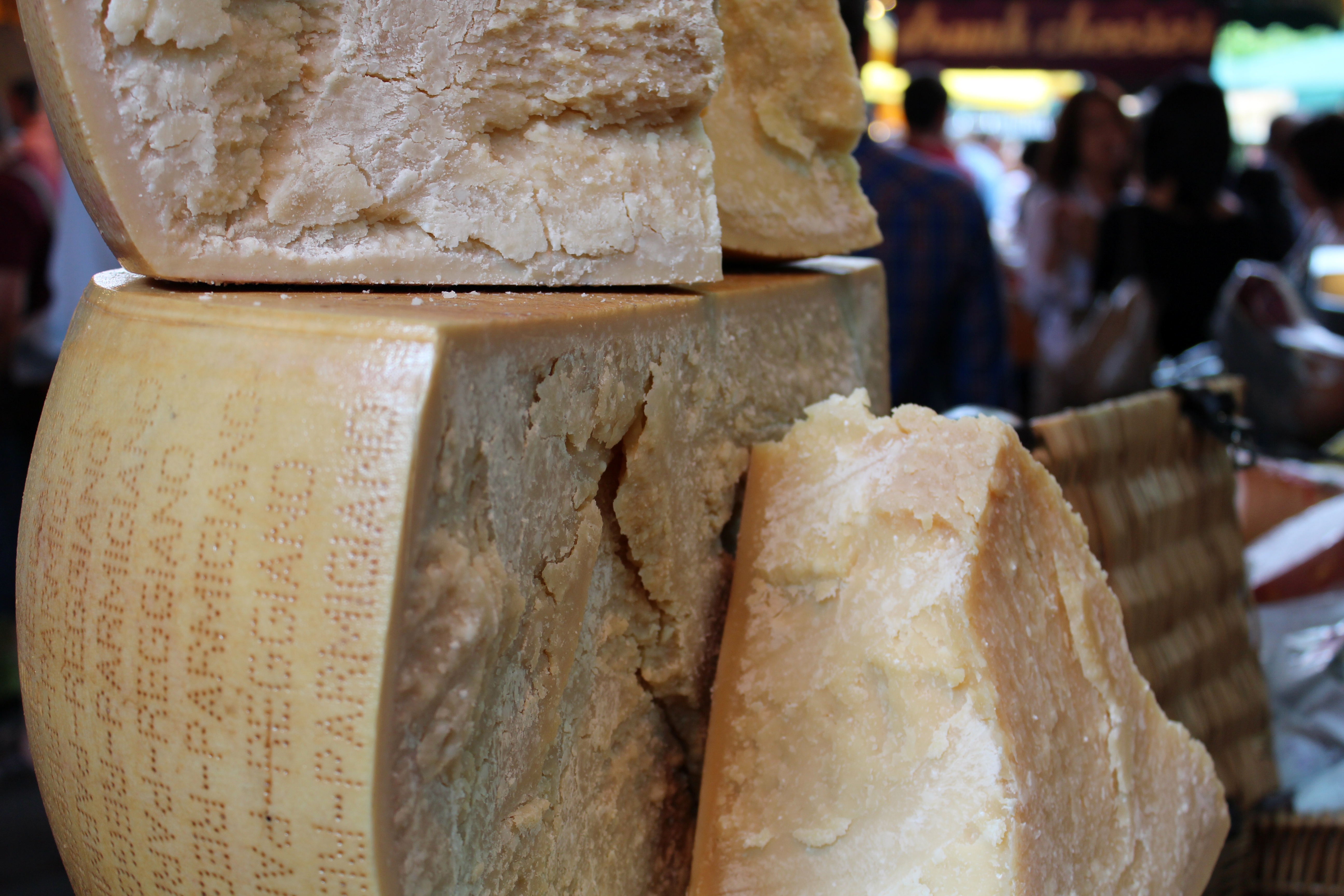 Grana padano e parmigiano reggiano: strategie di mercato nello scenario geopolitico