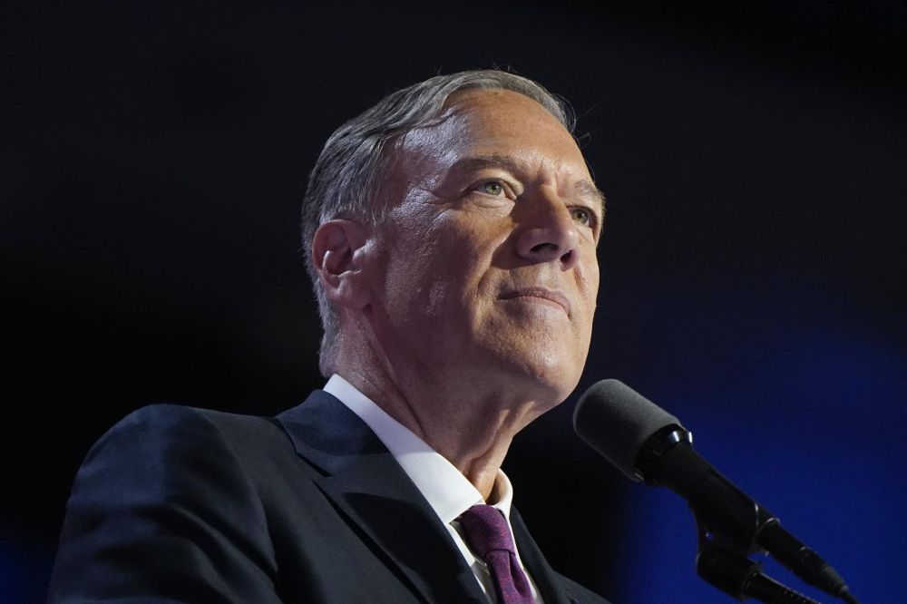 Mike Pompeo per suo libro autobiografico "Mai un passo indietro"